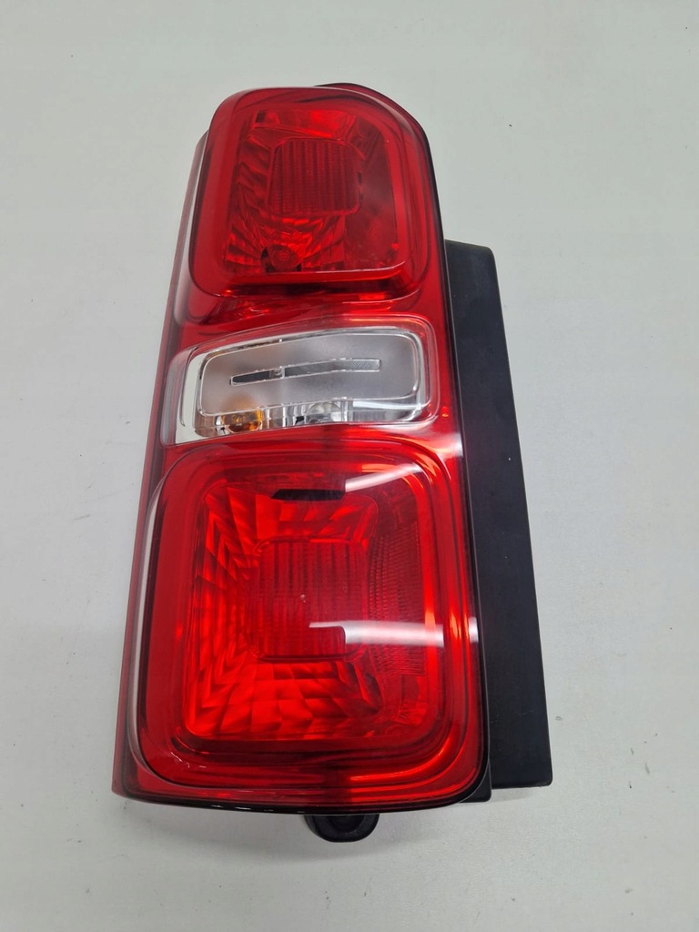 фото №1, Expert iii jumpy iii proace ii 16- лампа левая задняя