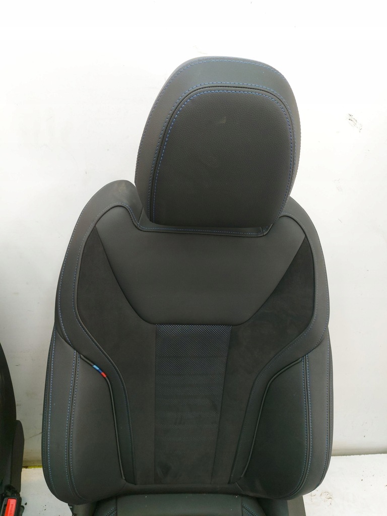 фото №7, Bmw i4 g26 4 grancoupe, 2023 сидіння заднє сидіння шкіряний alcantara перед задня