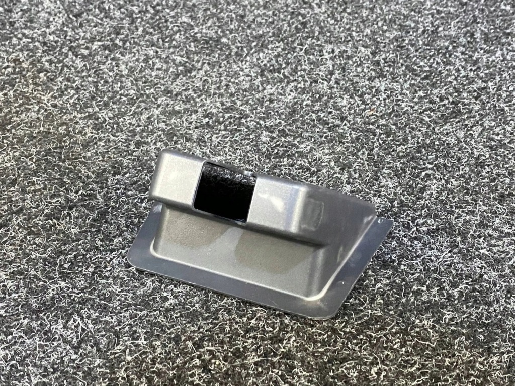 фото №3, Volvo xc40 захист замка кришки багажника 31349975