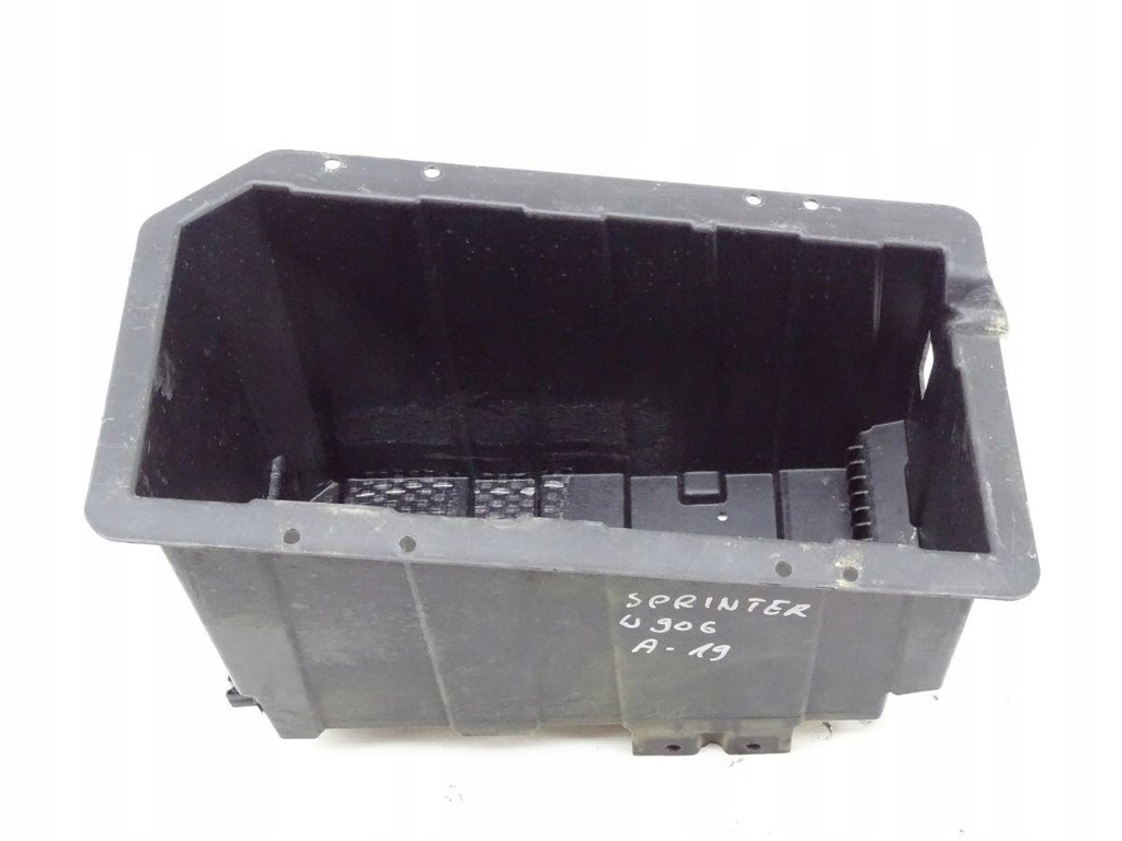 фото №1, Sprinter 906 06- захист корпус акумулятор