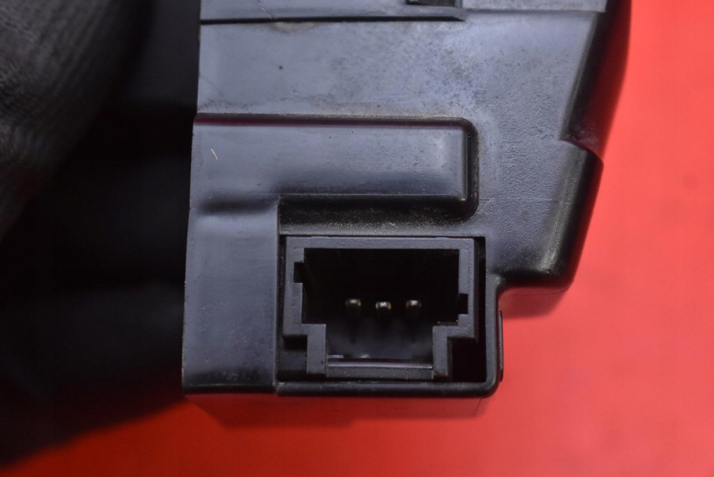 фото №6, Замок крышки задняя багажника 9660403980 citroen c4 grand picasso 1 i 06-13