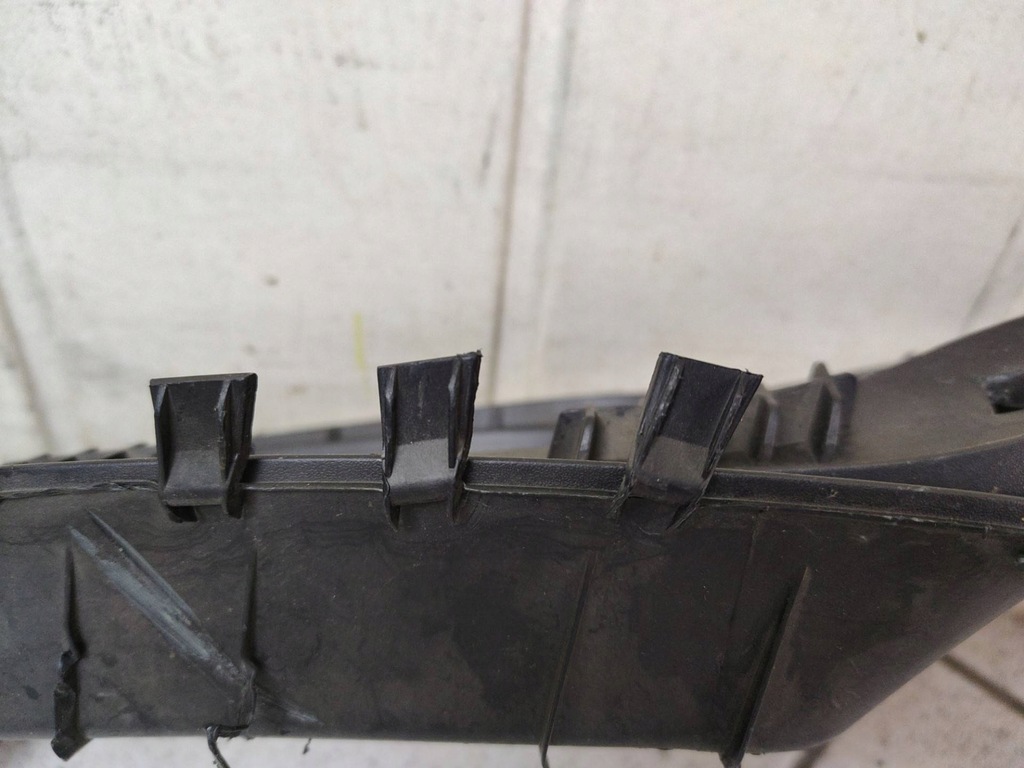 фото №15, Решётка бампера chrysler town and country 5 facelift 2014