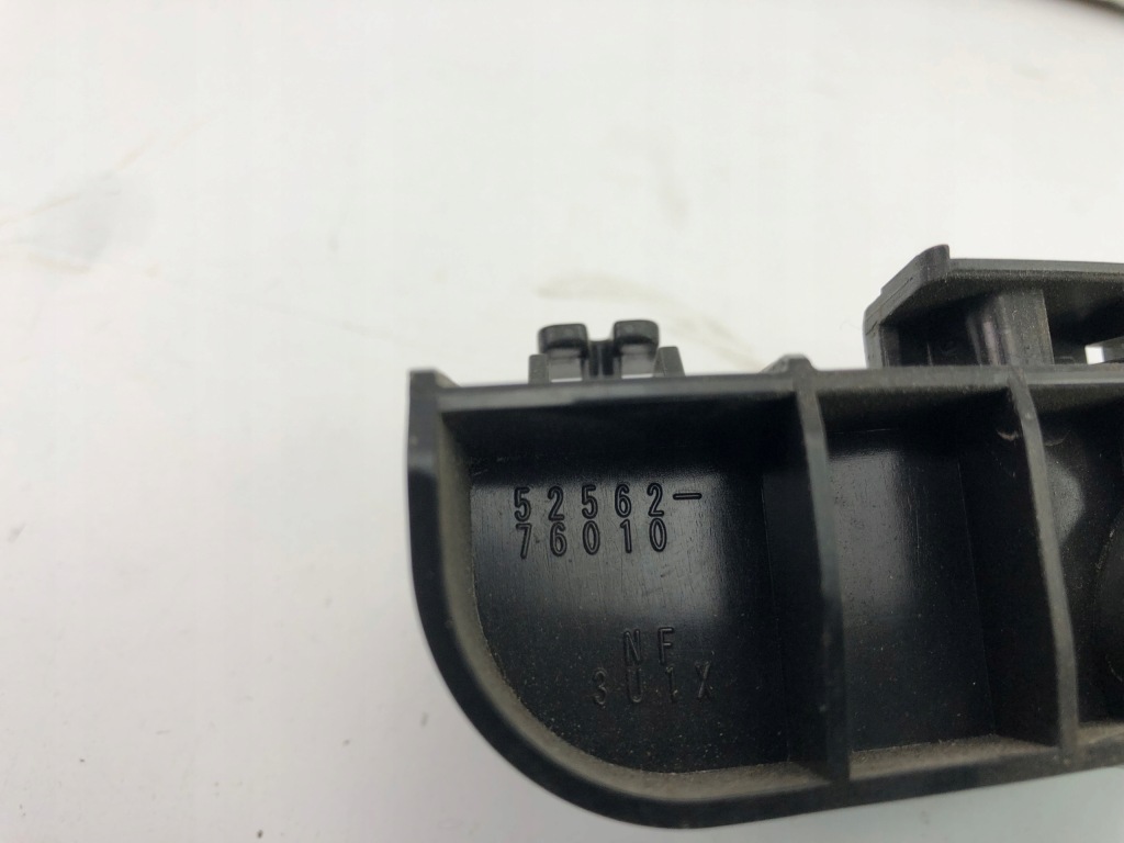 фото №6, Lexus ct напрямна кронштейн бампера правий задня 52562-76010