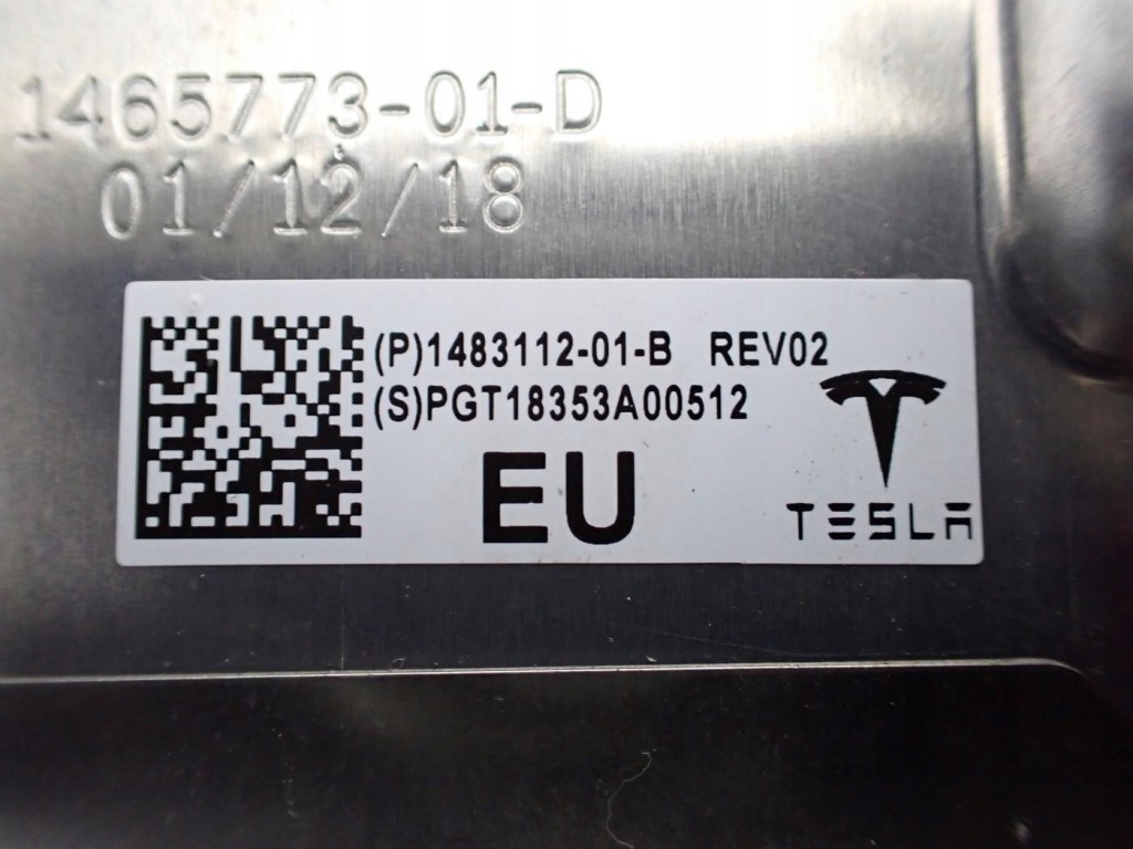 Модуль блок керування бортовий комп'ютер autopilot 1483112-01-b tesla model 3 19r Зі Шроту