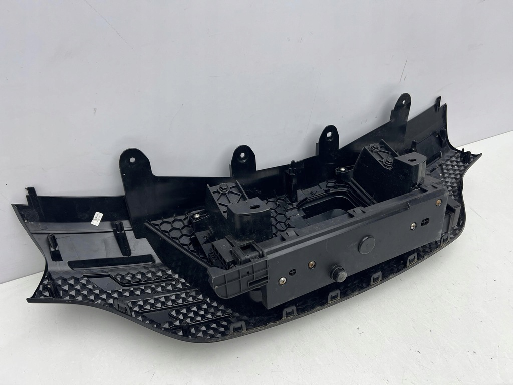 фото №7, Dacia spring решітка радіатора решітка радіатора роз'єм заряджання бампера передній 2021-