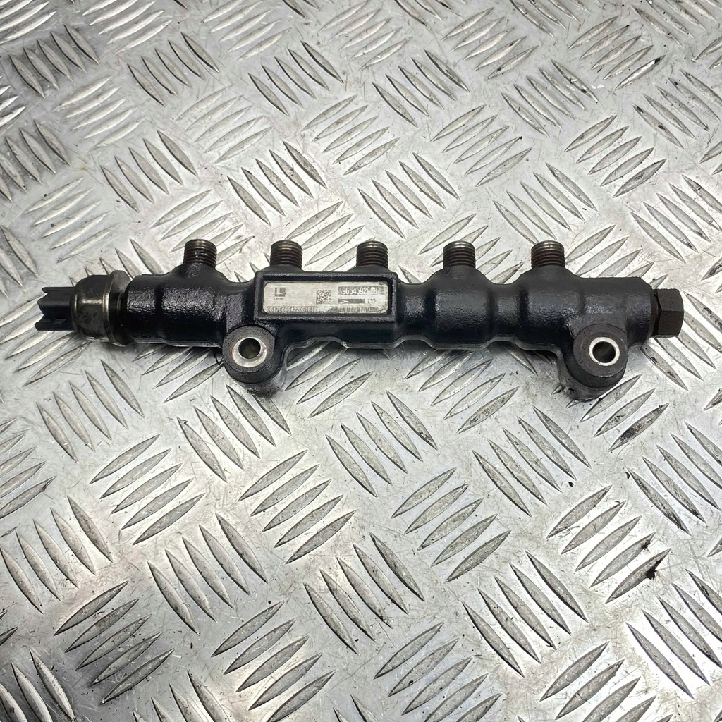 фото №1, Молдинг впрыскная c30 v50 s40 ii