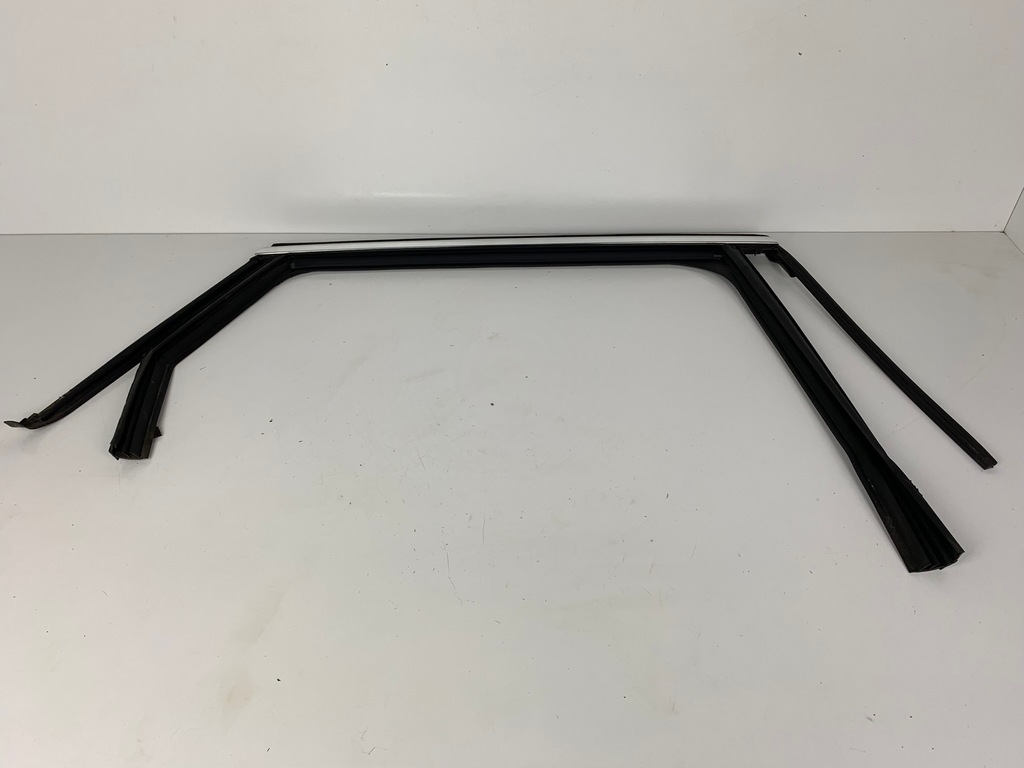 фото №1, Peugeot 508 прокладка рамка двері правий задня хром