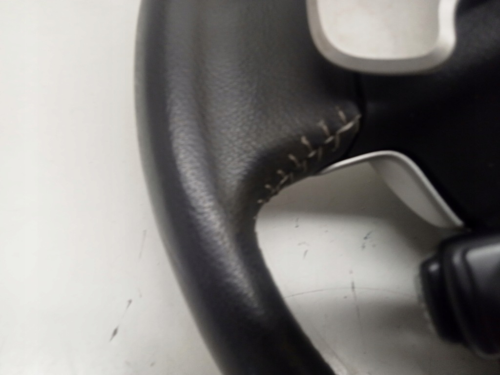 фото №15, Воздуховод подушка multi кожа лепестки переключения автоматическая коробка передач круиз-контроль toyota auris e15