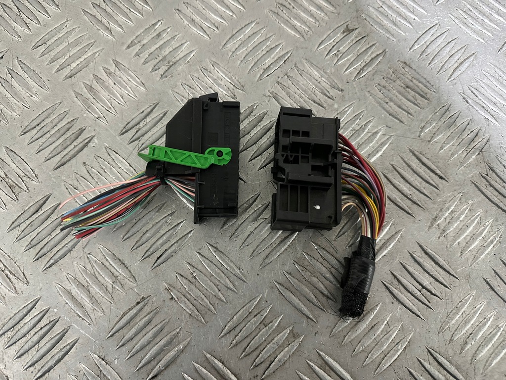 фото №1, Renault колодка штекер соединитель r2 1379324 1379325