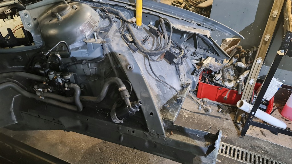 фото №1, Лонжерон подкрылок левый bmw 7 e65 lift 3.0d lubels