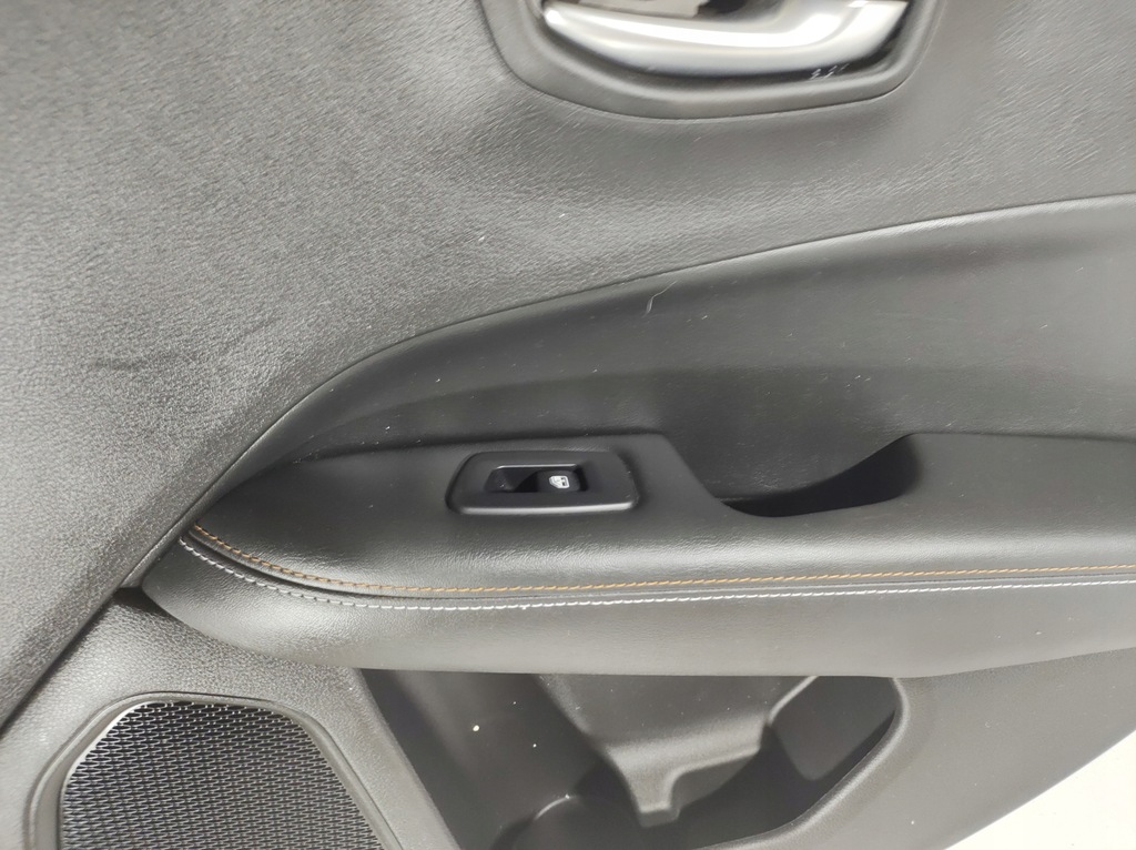 фото №8, Jeep compass 17r- обшивка двері правий задня