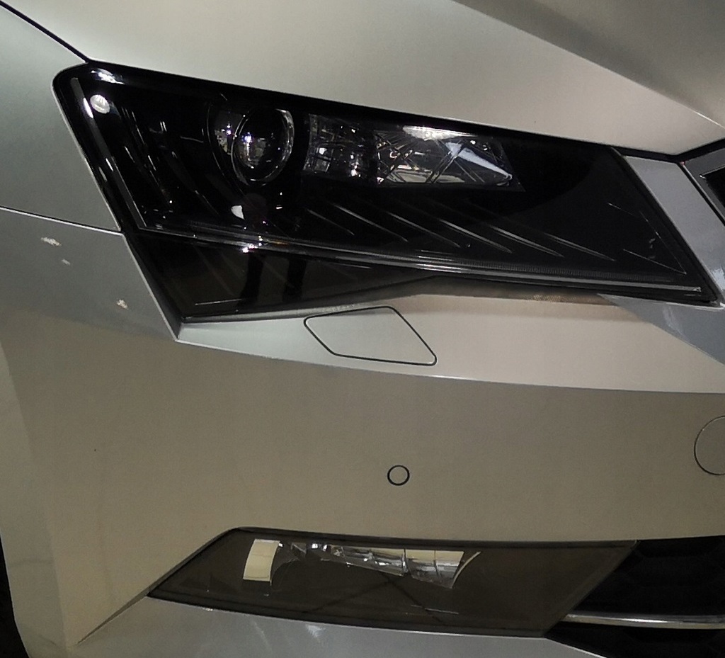 фото №1, Заглушка розпилювача skoda superb 3 кольори