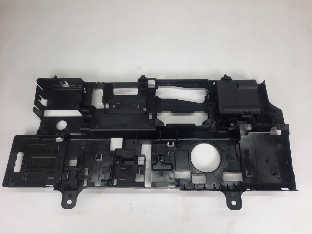 фото №1, Audi a6 c8 4k захист пластик багажника 4k0907392