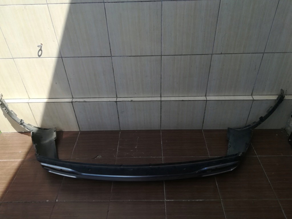 фото №1, Накладка спойлер задній kia sorento iv 20- оригінальний номер