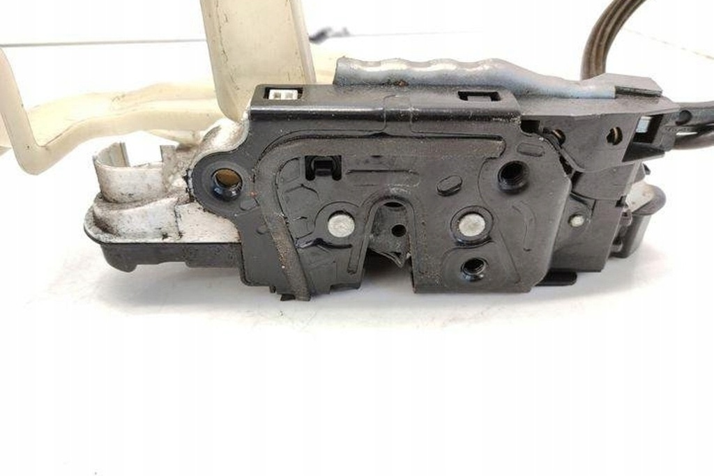 фото №8, Замок правых передних дверь vw passat cc 357 26a5n2837016e 2.0l дизель