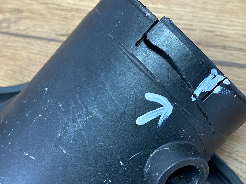 фото №11, Воздухозаборник труба резонатор корпус фильтра воздуха dodge charger 2015+ usa