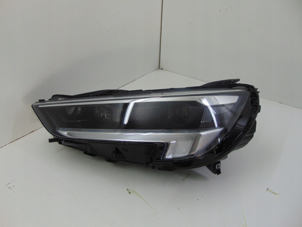 Купить Opel insignia b рестайлинг  lux full led фара левая 39136835