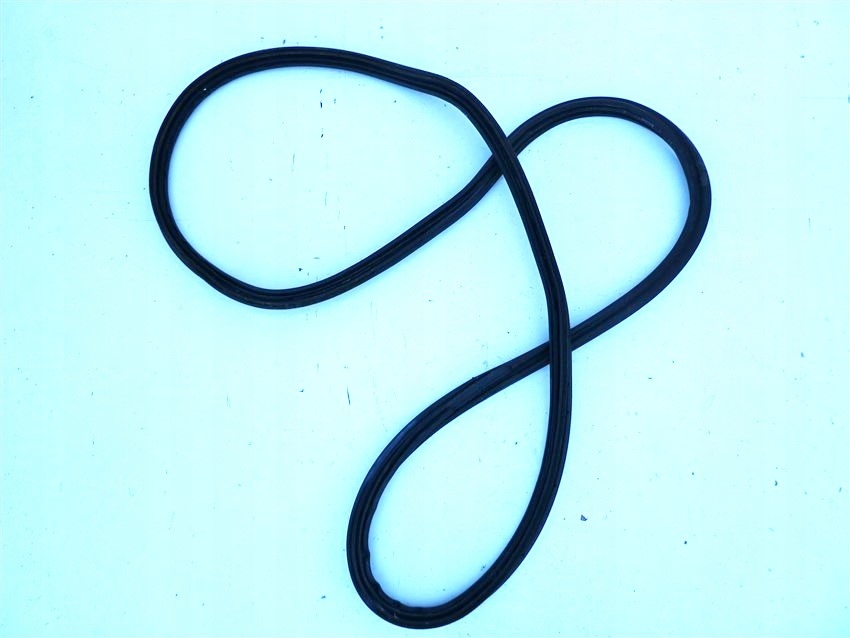 фото №1, Прокладка багажника toyota yaris ii 3/5 d 06-11r