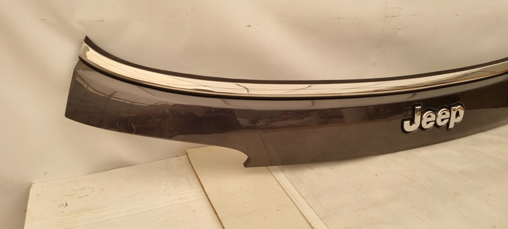 фото №3, Jeep compass compas ii 2 накладка молдинг кришки задня