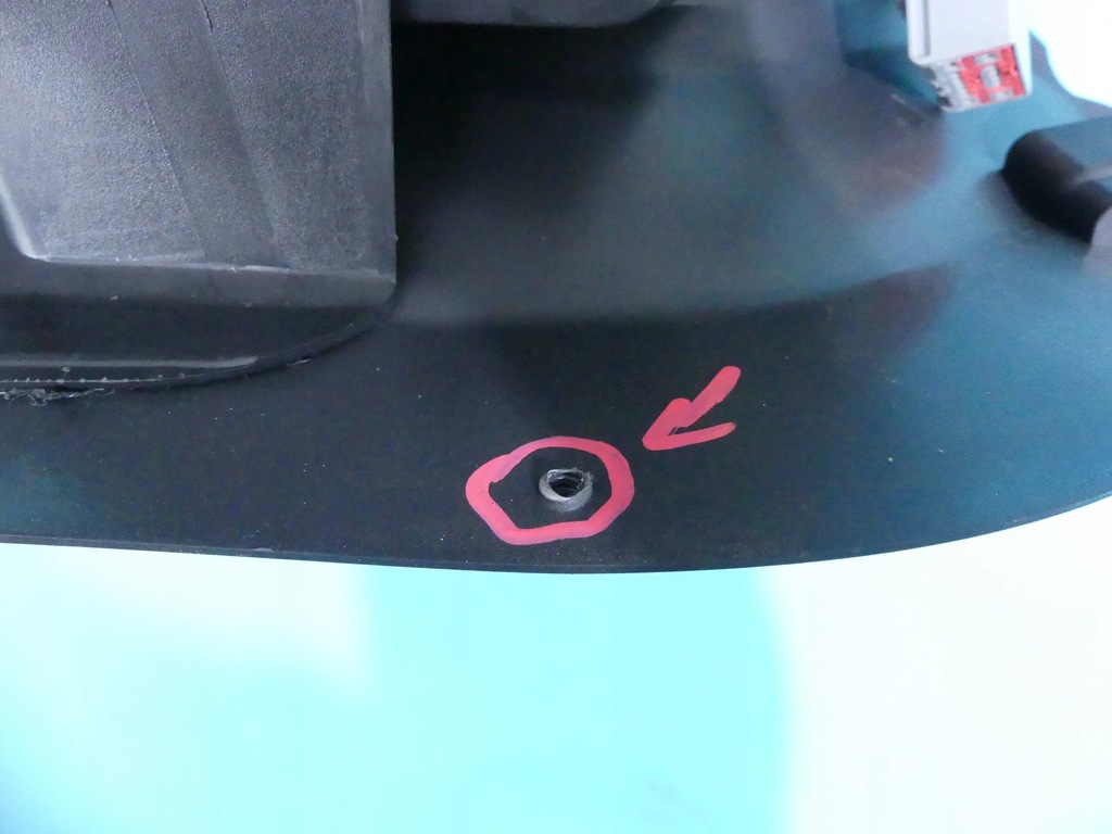 фото №10, Подлокотник туннель volvo v40 ii 12