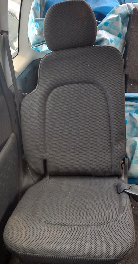 фото №1, Toyota yaris verso сиденье сиденья задняя ii ряд левый правый заднее сиденье