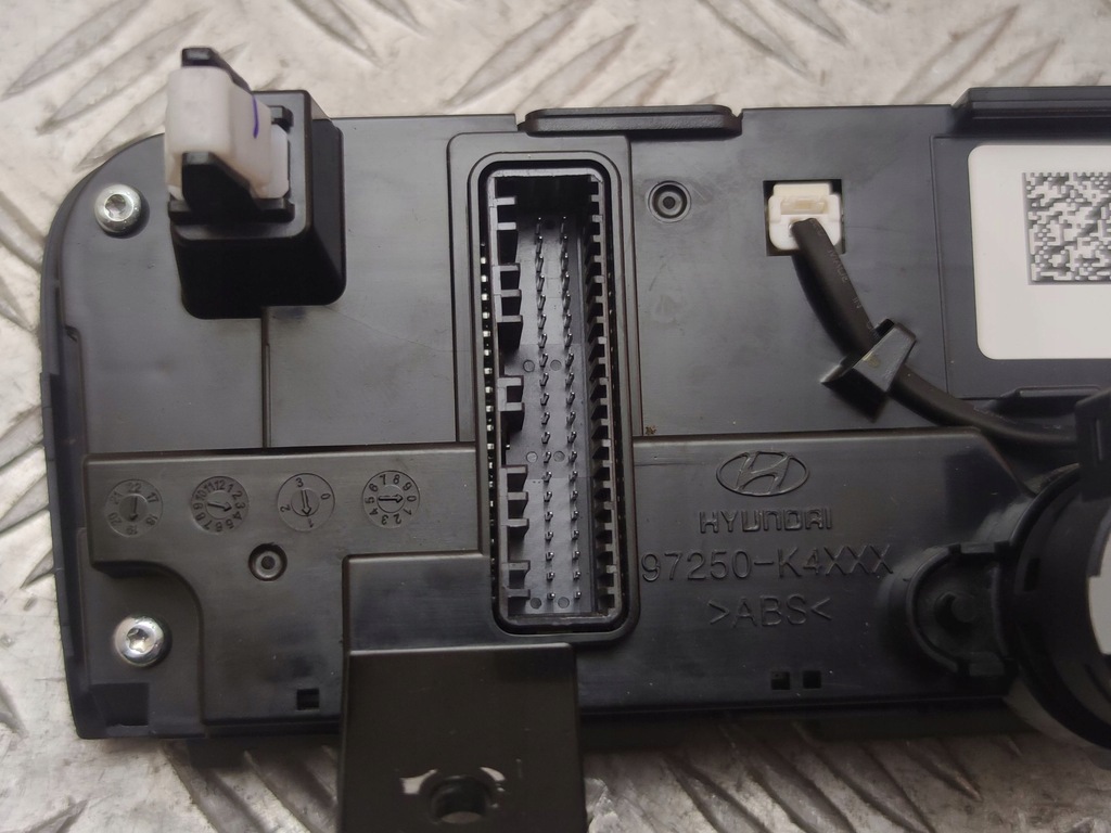 фото №10, Hyundai kona i 2020 панель кондиционера 97250k4070