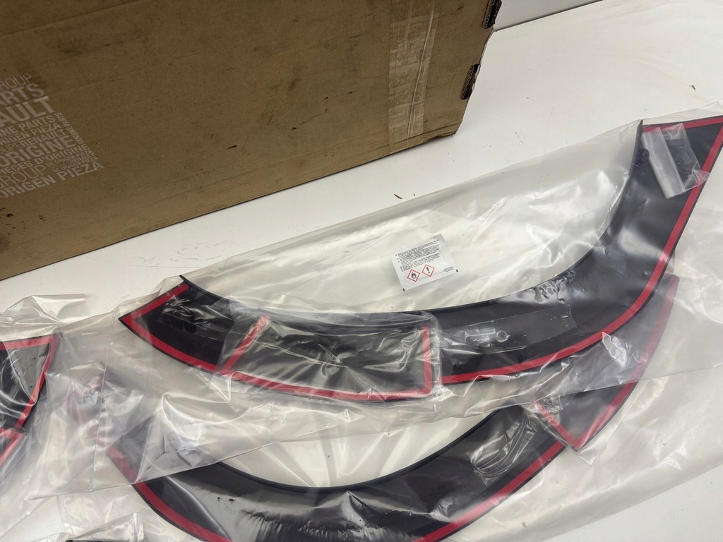 фото №6, Dacia duster ii 2 накладки подкрылок расширители накладки защитное оригинальный номер 17-