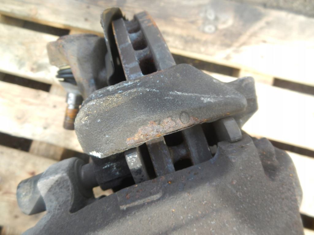 Купити Поворотний кулак ліва перед mercedes ml w164 164 3.0cdi