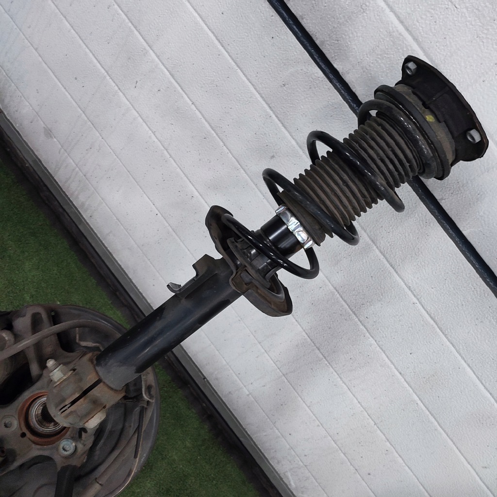 фото №8, Поворотный кулак правая амортизатор seat leon iii