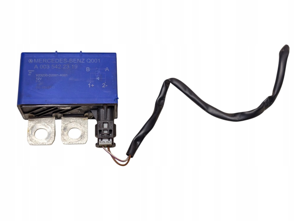 фото №1, Mercedes benz w176 - модуль реле аккумулятор - a0035422319