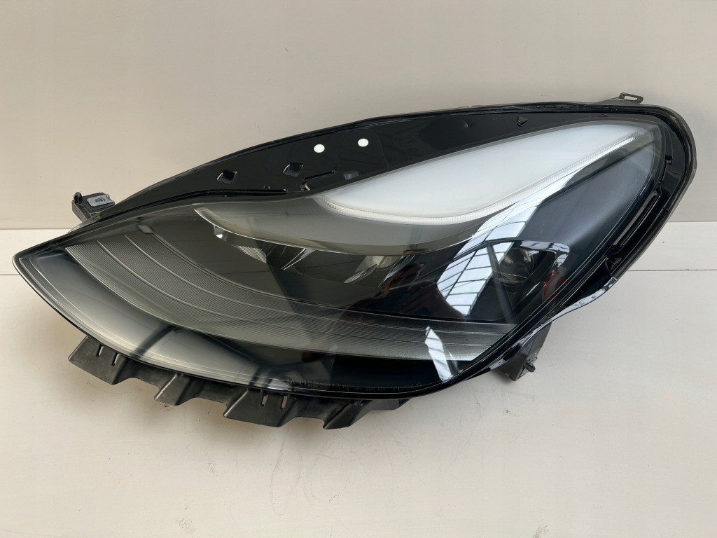 фото №1, Tesla 3 lift 1514952-00-c лампа лівий перед