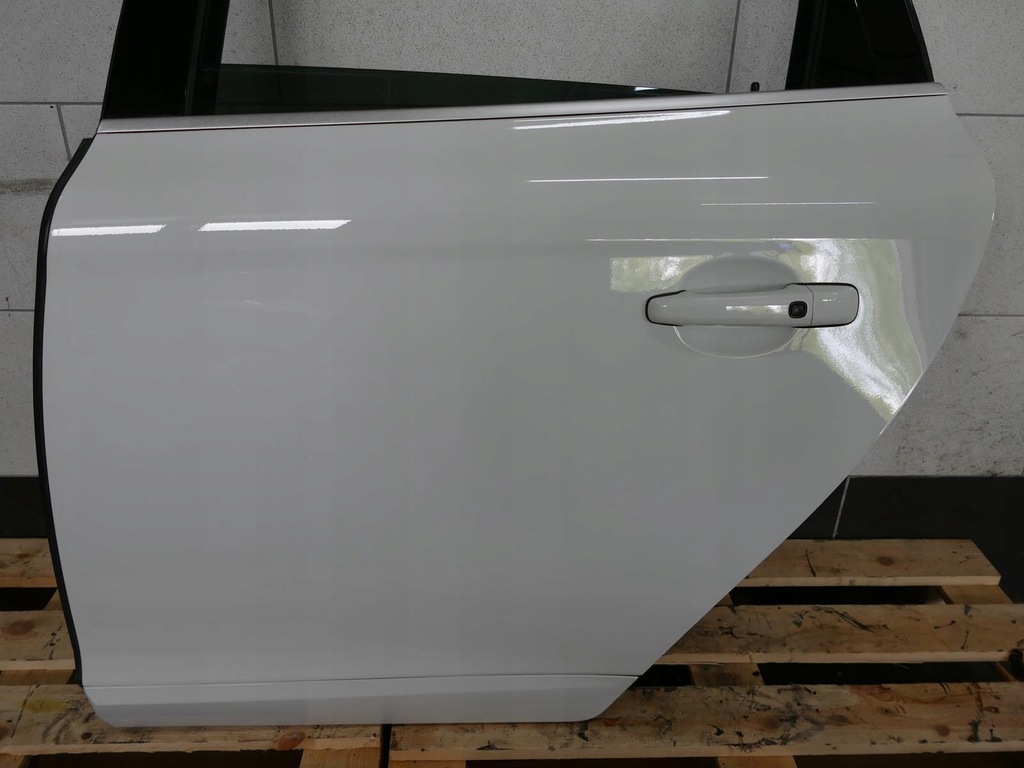 фото №3, Volvo xc60 i lift r-design дверь левый задняя левая задние 614-46