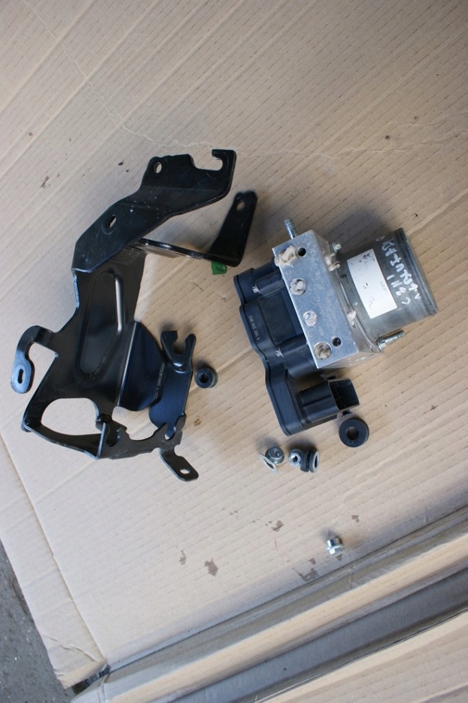 фото №1, Citroen c3 iii 1.6 bluehdi насос abs esp