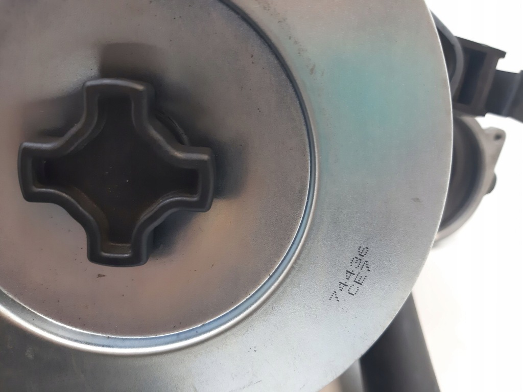 1995 rolls-royce silver spur корпус фільтра повітря ue74158 Доставка