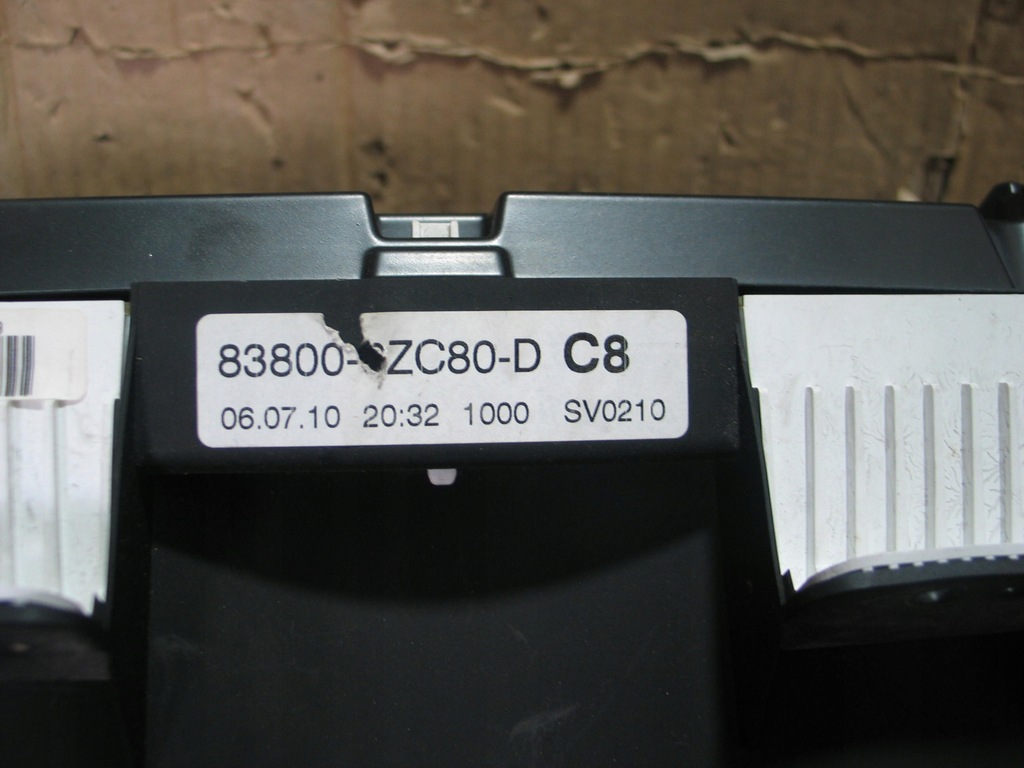 фото №9, Счетчик приборы toyota corolla e15 auris 83800-0zc80-d europa