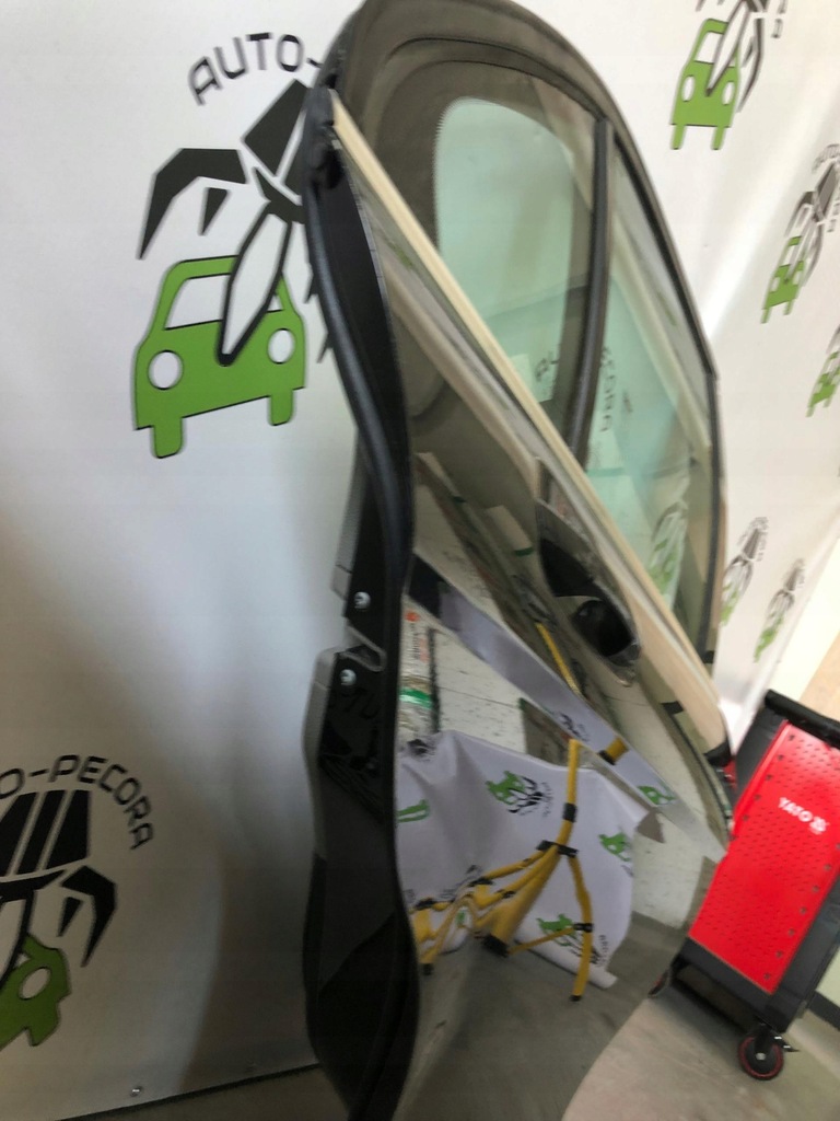 фото №6, Mercedes w204 klasa-c дверь правое задняя задние sedan