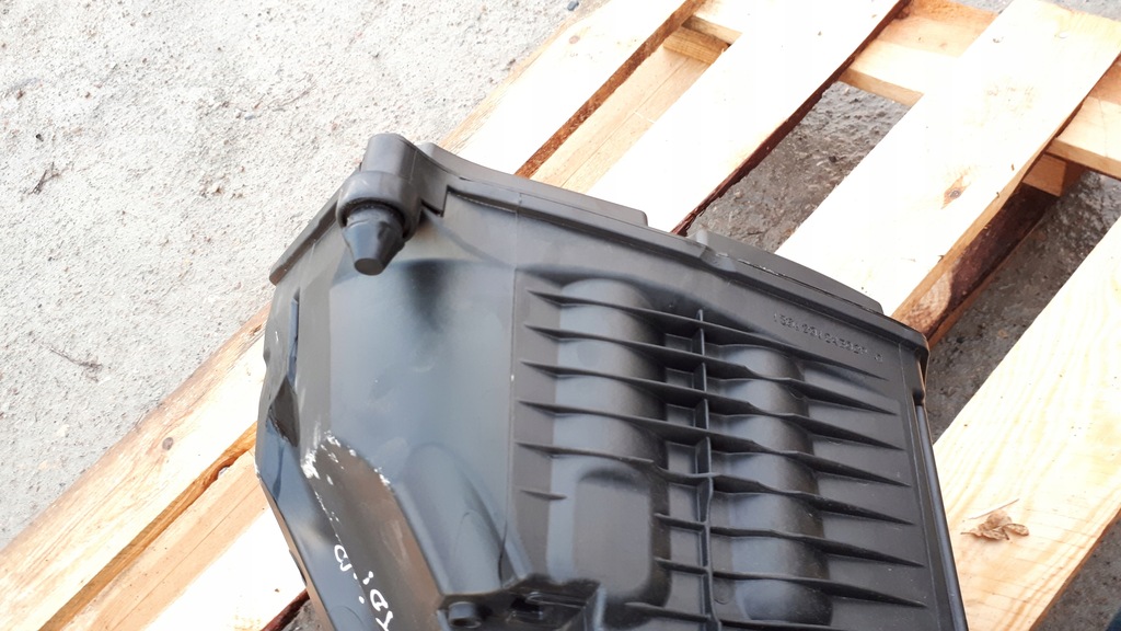 фото №11, A4 b9 lift корпус фільтра повітря 2.0 tdi a5 8w