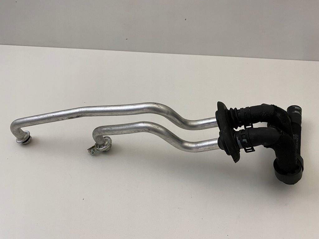 фото №2, Audi r8 4s0 трубка шланг wąż wody 15-