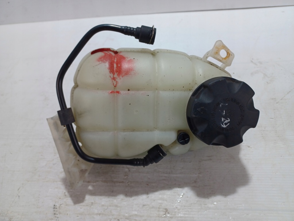 Bmw f20 f30 бак розширювальний 7609468 в Україні