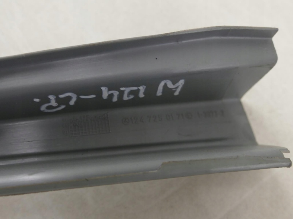 фото №5, Mercedes e w124 sedan рамка дверь левый перед