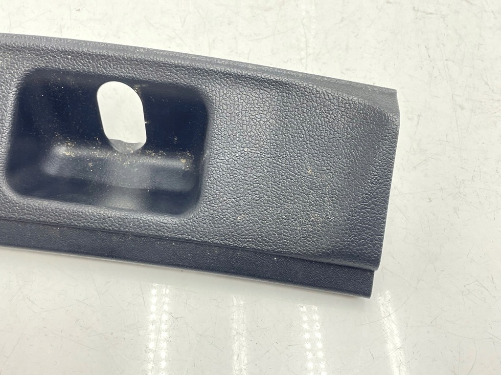 фото №5, Toyota prius prime 2016 защита засов замка крышки задний