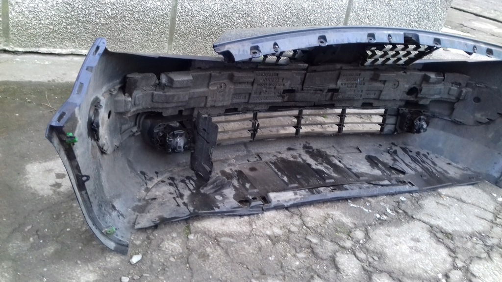 фото №8, Бампер перед передній 8200139528 renault scenic ii 03-06