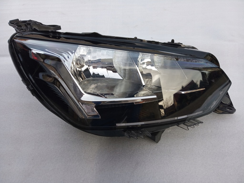 фото №7, Peugeot 208 ii лампа перед правая левая 90128730