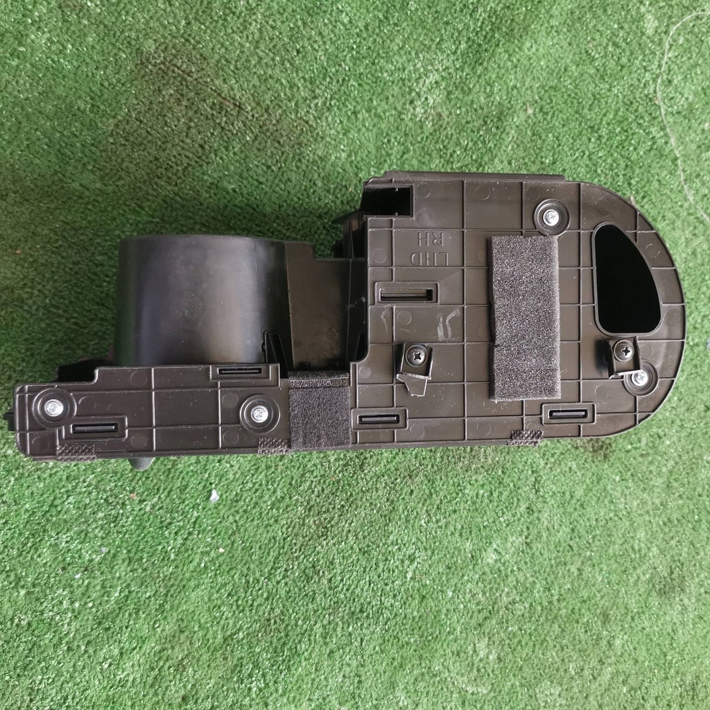 фото №7, Kia proceed кронштейн na чашка тунель cup тримач 84620-j7000