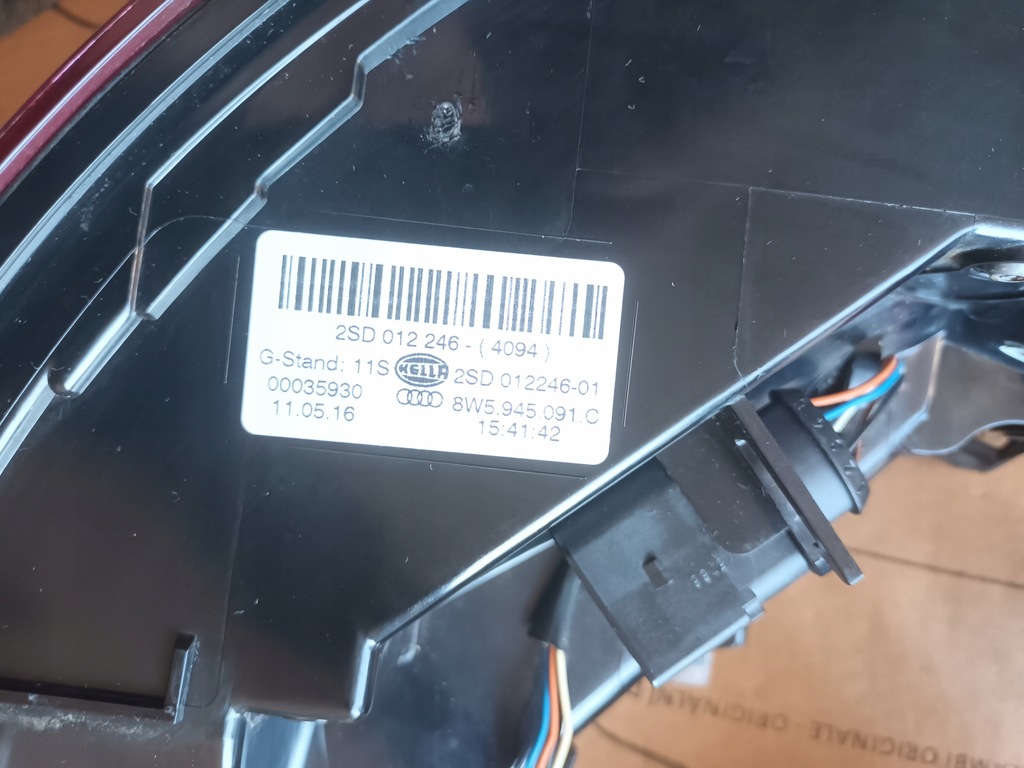 фото №12, Audi sedan a4 b9 8w kompletny задня кришка багажника лампи бампер колір ly9t 2017 72km