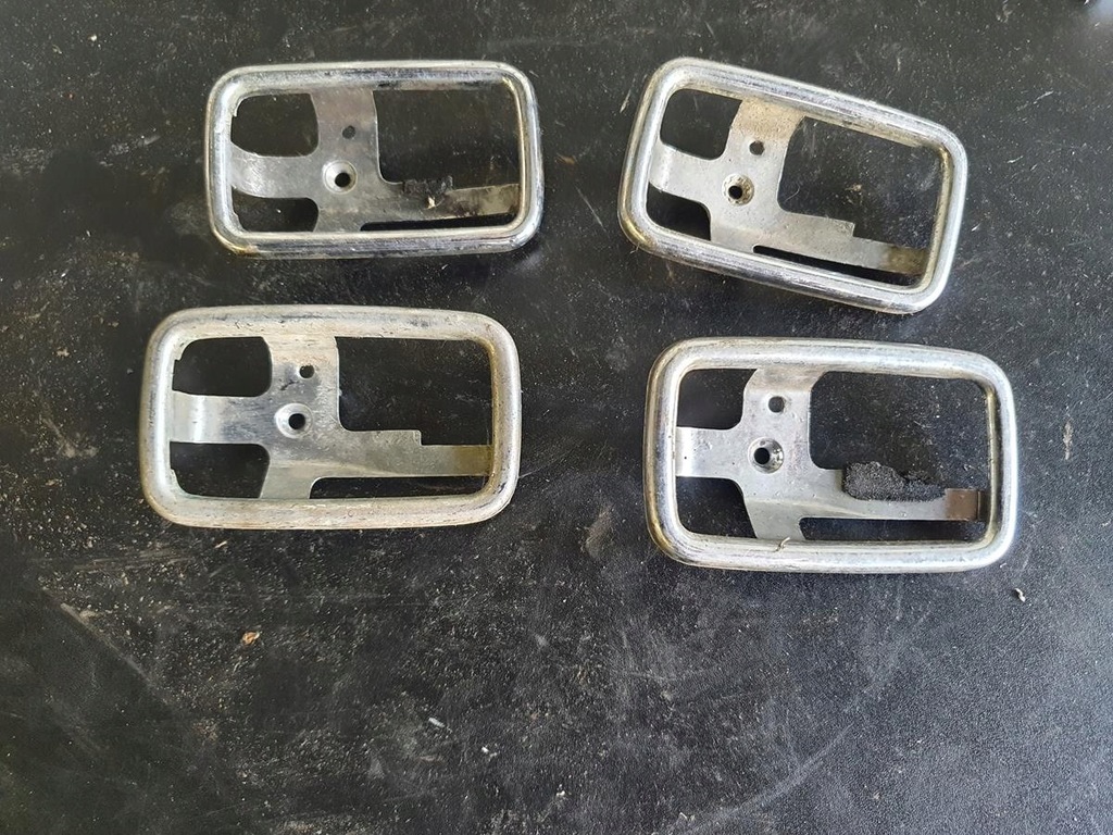 фото №1, Mercedes w114 w115 защита ручка внутренней хром