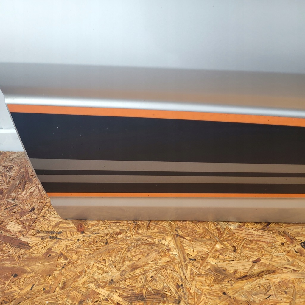 фото №8, Дверь передние перед правое dacia spring молдинг