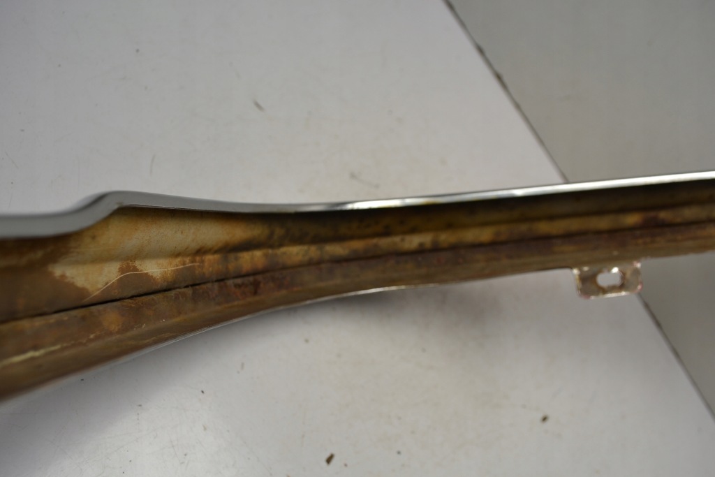 Mercedes w116 wąs уголок бампера левый задний в Украине