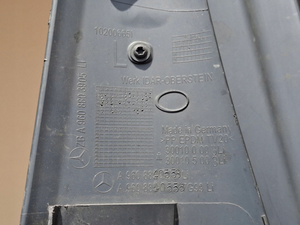 Купить Mercedes actros mp4 молдинг защита фара левая ветровик a9608803905