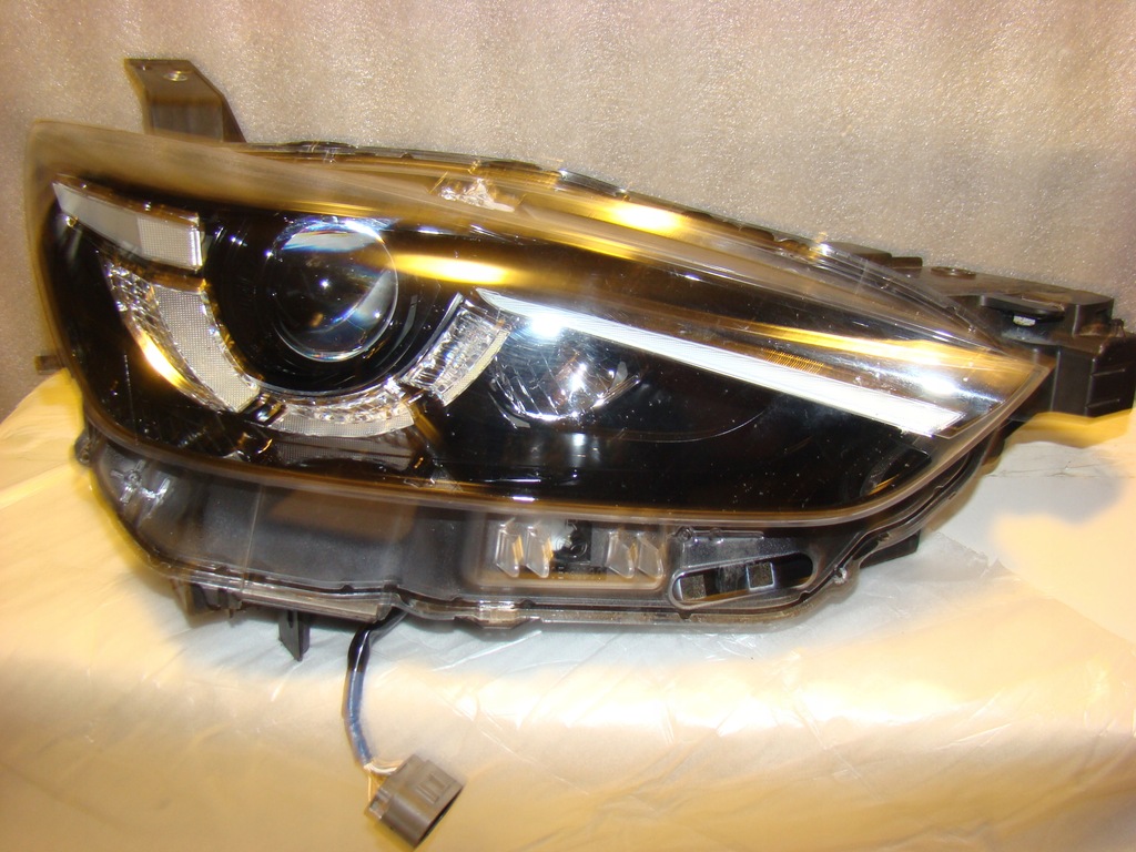 фото №1, Mazda cx3 full led 15/18 лампа перед oryg eur